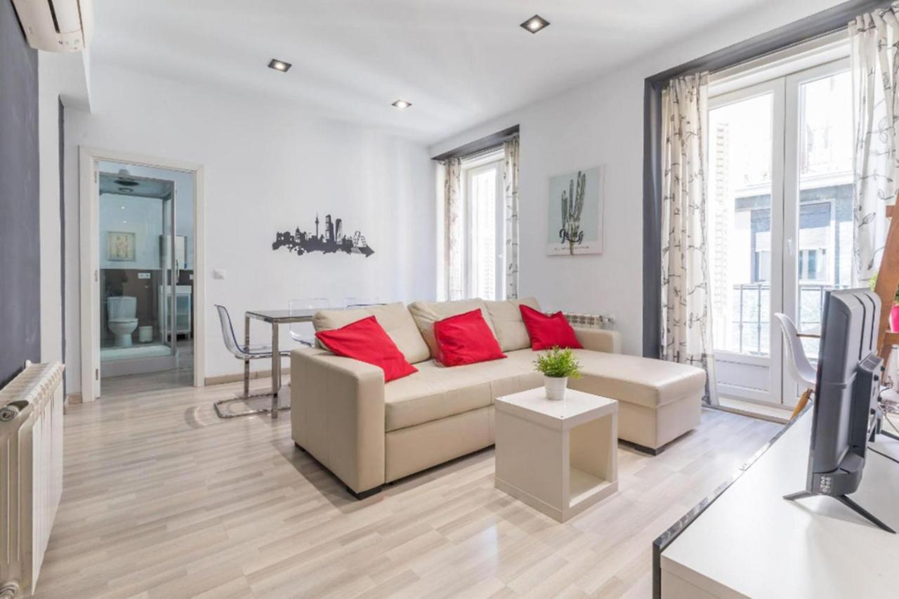 Spacious Flat Puerta Del Sol Madrid Exterior photo
