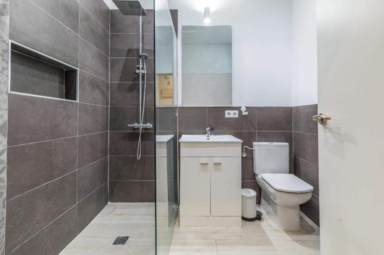 Spacious Flat Puerta Del Sol Madrid Exterior photo