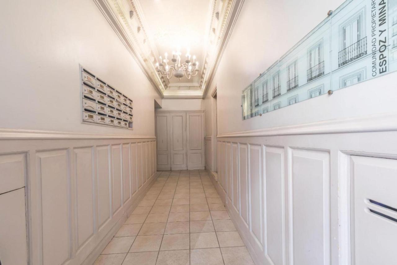 Spacious Flat Puerta Del Sol Madrid Exterior photo